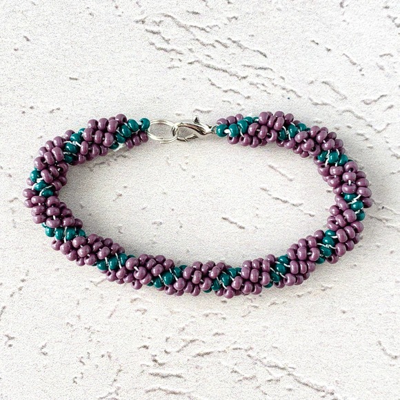 Into the Grape Vine Amethyst Green Spiral Seed Bead Woven Bracelet - Picture 2 of 3